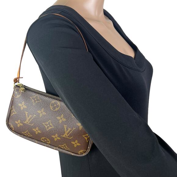 Louis Vuitton Vintage Monogram Mini Pochette Bag - Picture 3 of 8